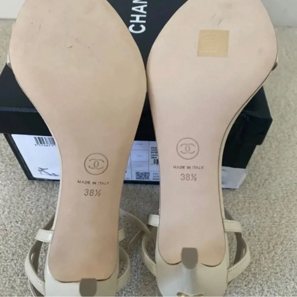Chanel heels - Picture 6 of 6